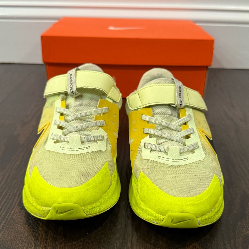 Nike Sonic Fly - Picture 3 of 10